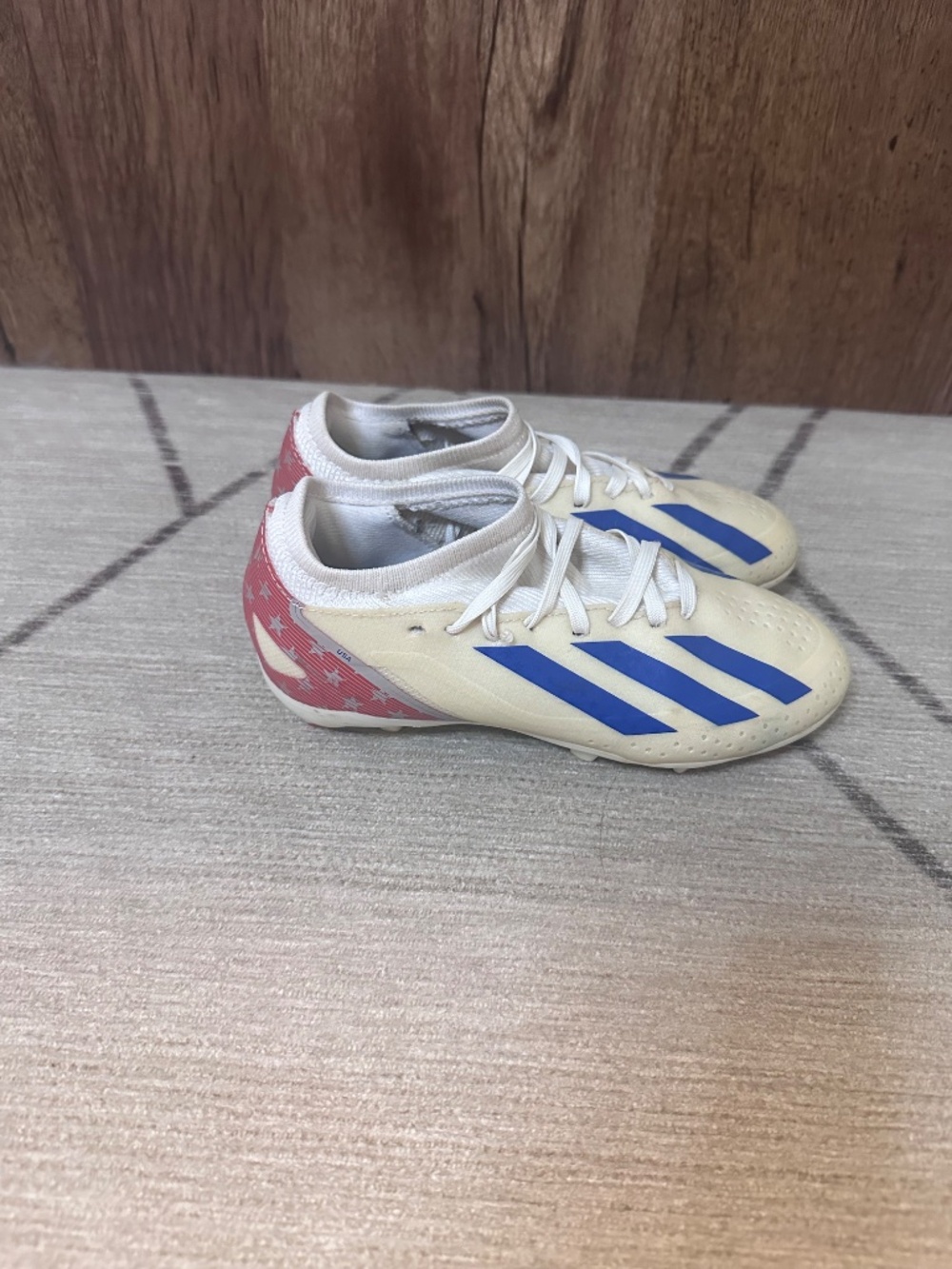 Youth Size 13k Red, White, Blue Adidas Soccer Cleats - Picture 4 of 6